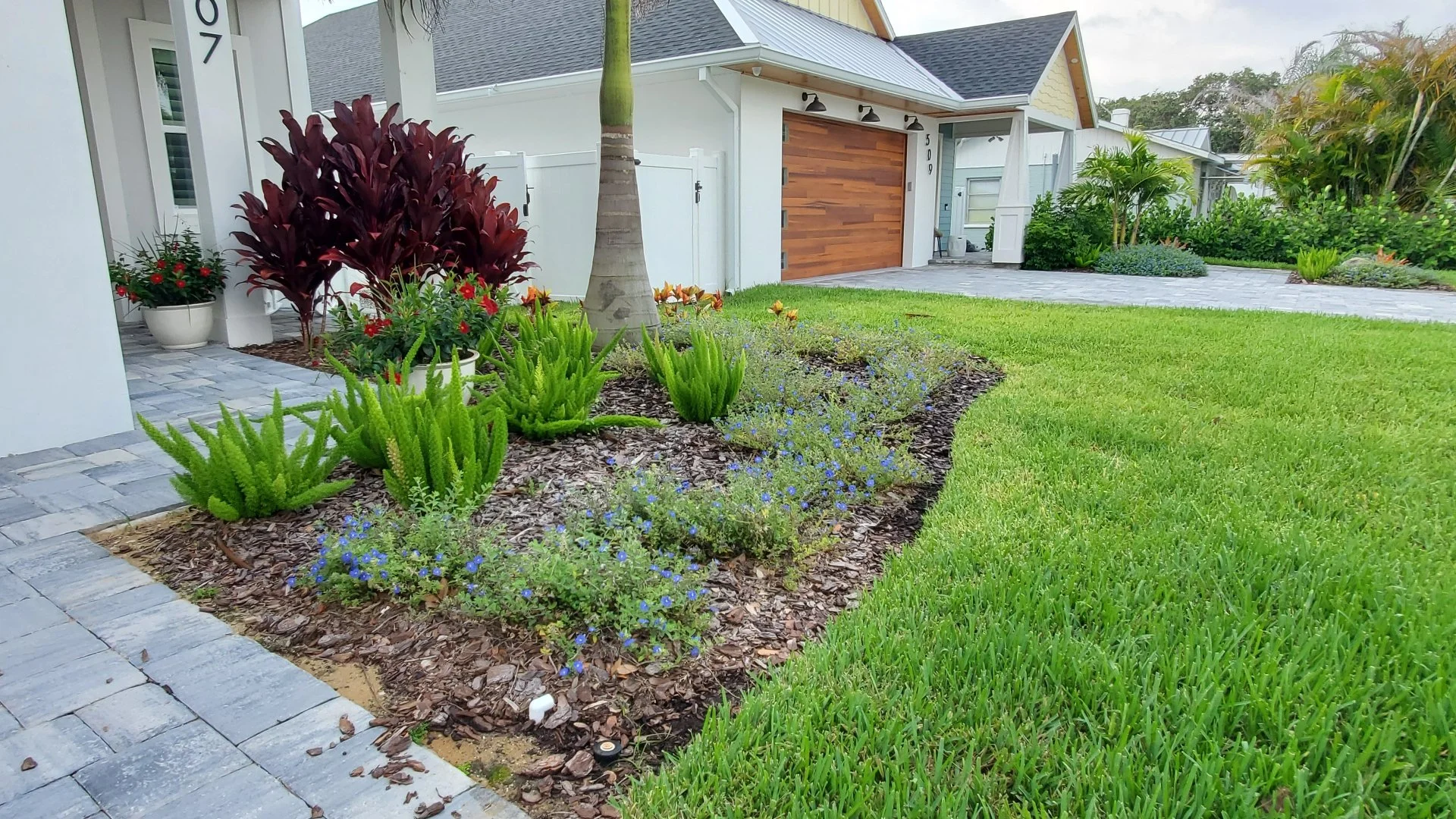 Different Types of Mulch to Consider Adding to Your Landscape