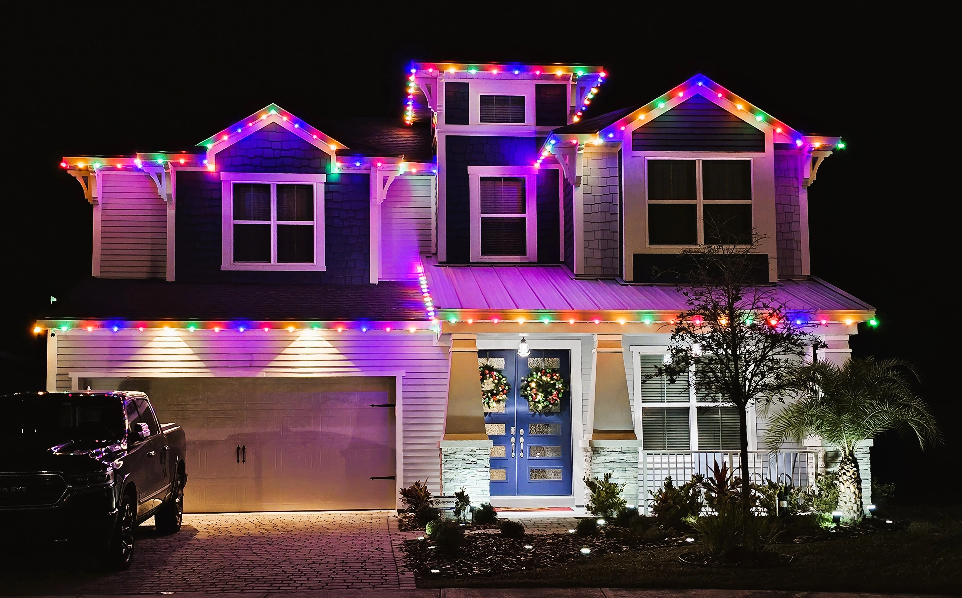 Leafy Landscapes Holiday Lighting Service